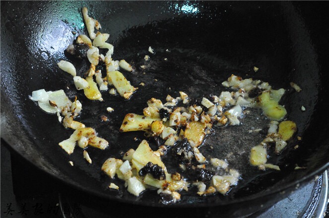 干鍋牛蛙的做法-香辣味炒菜譜-易網健康養生網 干鍋牛蛙的做法-香辣味炒菜譜