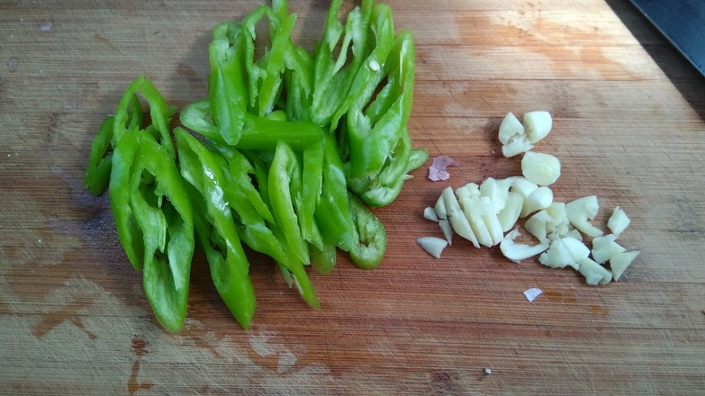 香辣醬尖椒炒豆腐的做法-香辣味炒菜譜-易網健康養生網 香辣醬尖椒炒豆腐的做法-香辣味炒菜譜