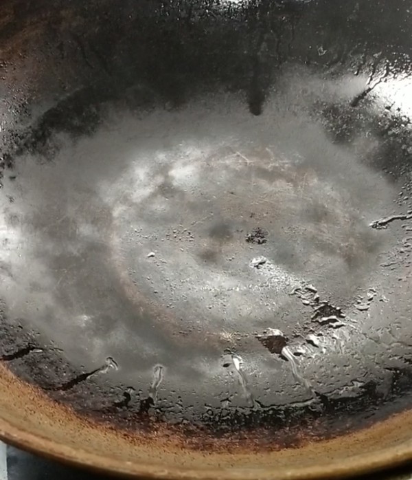 爆炒南瓜尖的做法-咸鮮味炒菜譜-易網(wǎng)<a href=http://www.jsjjzhkt.cn/ target=_blank class=infotextkey>健康養(yǎng)生</a>網(wǎng) 爆炒南瓜尖的做法-咸鮮味炒菜譜