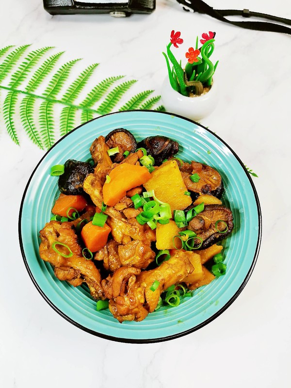 家常紅燒雞腿的做法-咸鮮味燒菜譜-易網健康養(yǎng)生網 家常紅燒雞腿的做法-咸鮮味燒菜譜