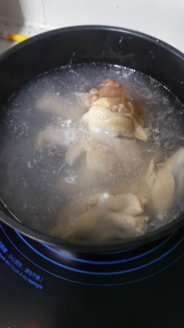 家常紅燒雞腿的做法-咸鮮味燒菜譜-易網<a href=http://www.jsjjzhkt.cn/ target=_blank class=infotextkey>健康養(yǎng)生</a>網 家常紅燒雞腿的做法-咸鮮味燒菜譜