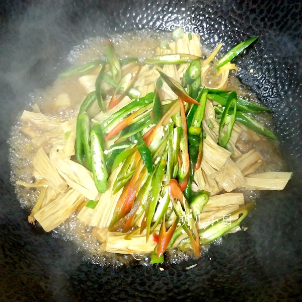 素炒腐竹的做法-家常味炒菜譜