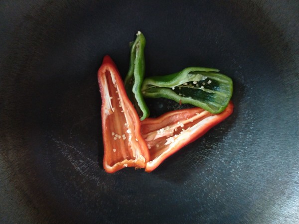 雙椒虎皮皮蛋的做法-麻辣味拌菜譜-易網健康養生網 雙椒虎皮皮蛋的做法-麻辣味拌菜譜