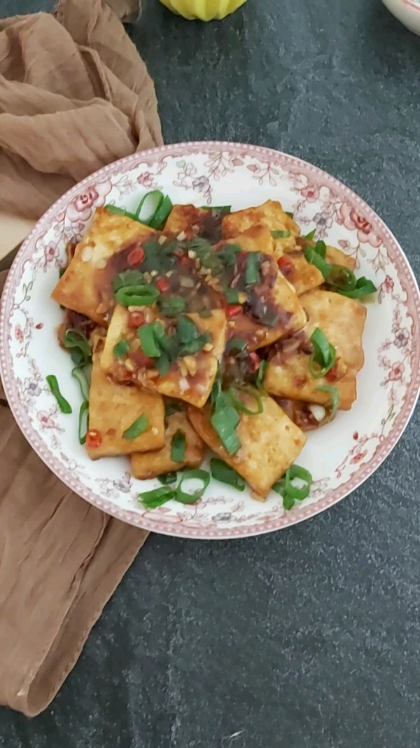 家常香煎豆腐的做法-家常味煎菜譜-易網健康養生網 家常香煎豆腐的做法-家常味煎菜譜