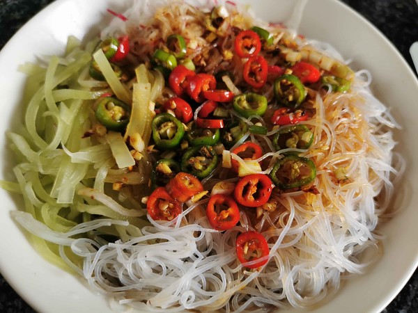 涼拌三絲的做法-香辣味拌菜譜-易網健康養生網 涼拌三絲的做法-香辣味拌菜譜