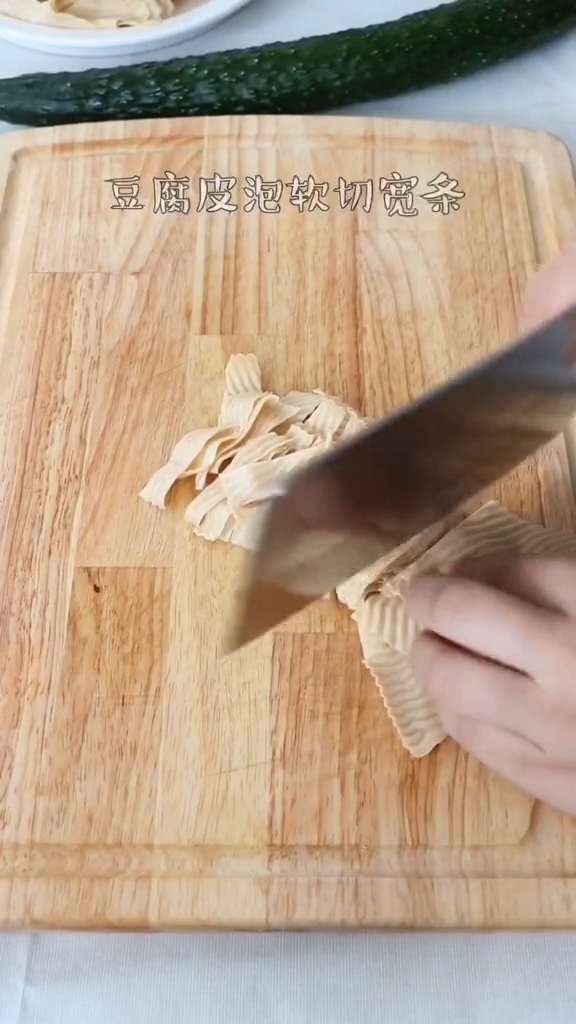 爽口涼拌菜的做法-咸鮮味拌菜譜-易網(wǎng)健康養(yǎng)生網(wǎng) 爽口涼拌菜的做法-咸鮮味拌菜譜