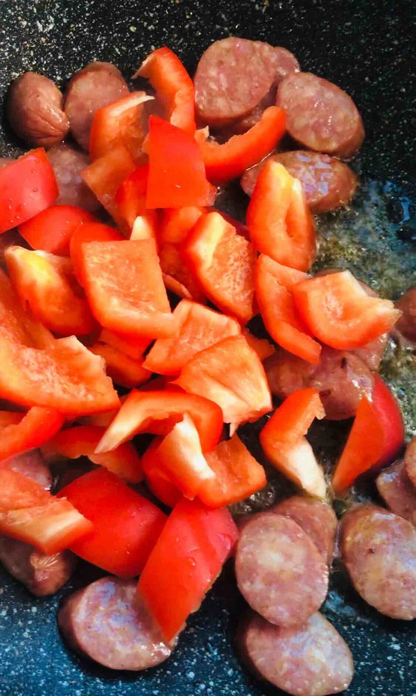 紅椒牛肉腸的做法-家常味炒菜譜