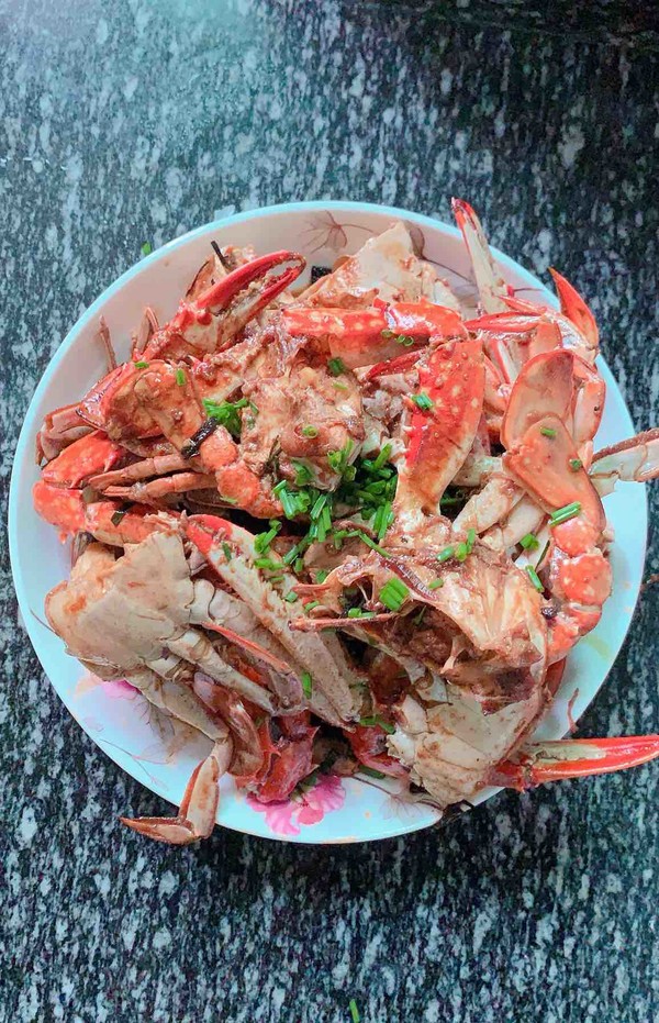 十三香麻辣梭子蟹的做法-香辣味炒菜譜-易網(wǎng)健康養(yǎng)生網(wǎng) 十三香麻辣梭子蟹的做法-香辣味炒菜譜