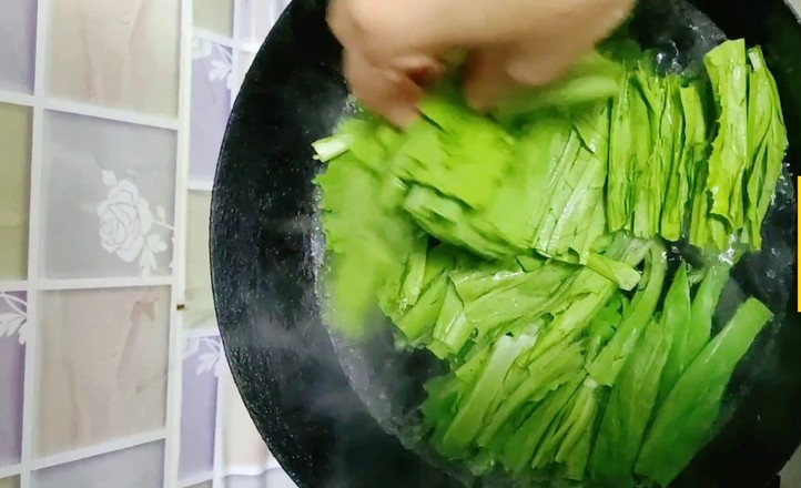 澆汁油麥菜的做法-咸鮮味其它工藝菜譜-易網(wǎng)<a href=http://www.jsjjzhkt.cn/ target=_blank class=infotextkey>健康養(yǎng)生</a>網(wǎng) 澆汁油麥菜的做法-咸鮮味其它工藝菜譜