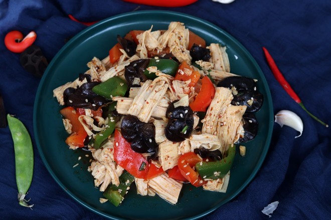 雙椒涼拌腐竹的做法-酸辣味拌菜譜-易網健康養生網 雙椒涼拌腐竹的做法-酸辣味拌菜譜