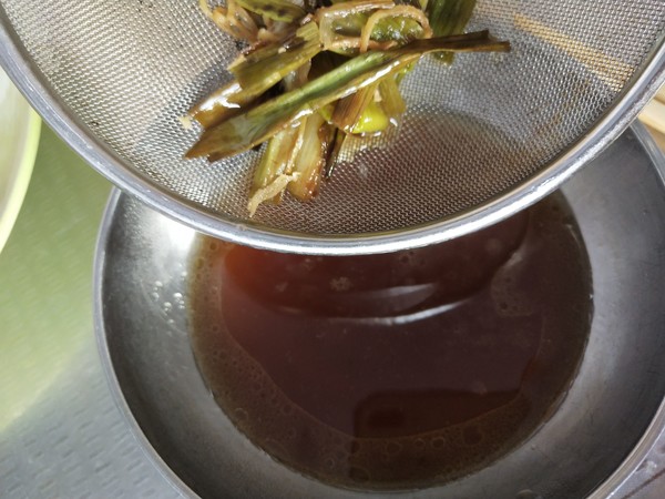 蔥燒海參的做法-咸鮮味燒菜譜-易網健康養生網 蔥燒海參的做法-咸鮮味燒菜譜