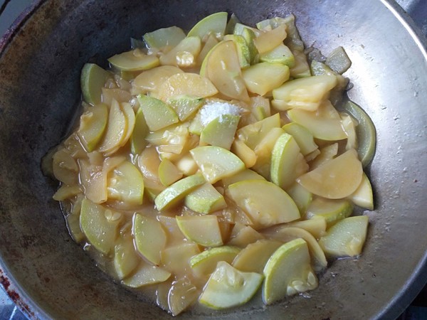 家常菜的做法-咸鮮味燉菜譜-易網(wǎng)健康養(yǎng)生網(wǎng) 家常菜的做法-咸鮮味燉菜譜