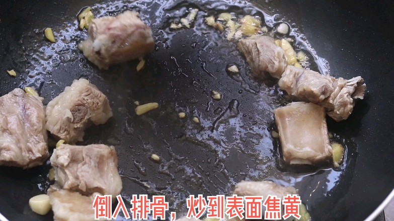 電飯煲排骨土豆飯的做法-咸鮮味煮菜譜