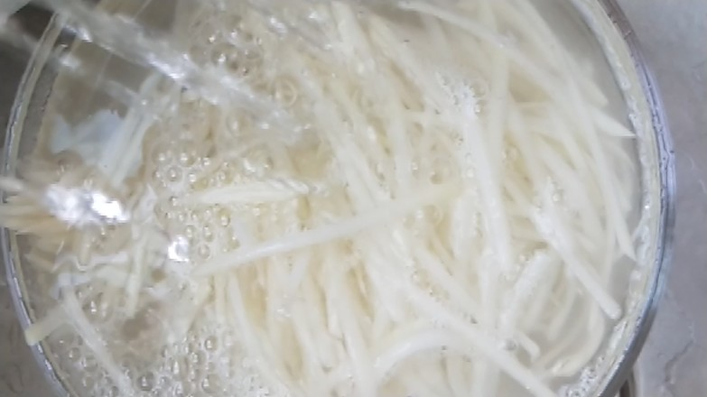 香酥土豆絲的做法-酸甜味炸菜譜-易網(wǎng)健康養(yǎng)生網(wǎng) 香酥土豆絲的做法-酸甜味炸菜譜