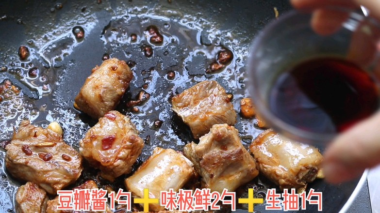 電飯煲排骨土豆飯的做法-咸鮮味煮菜譜