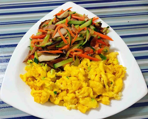 雞蛋時蔬煎餅卷的做法-咸鮮味炒菜譜