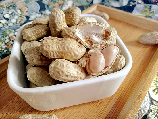 鹽水花生的做法-家常味煮菜譜-易網健康養生網 鹽水花生的做法-家常味煮菜譜