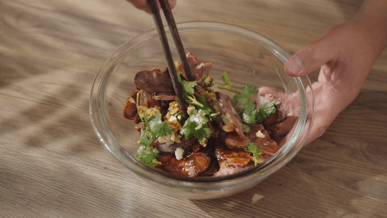 涼拌鹵牛肉【孔老師教做菜】的做法-家常味鹵菜譜-易網(wǎng)健康養(yǎng)生網(wǎng) 涼拌鹵牛肉【孔老師教做菜】的做法-家常味鹵菜譜