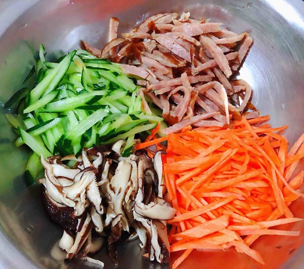 雞蛋時蔬煎餅卷的做法-咸鮮味炒菜譜