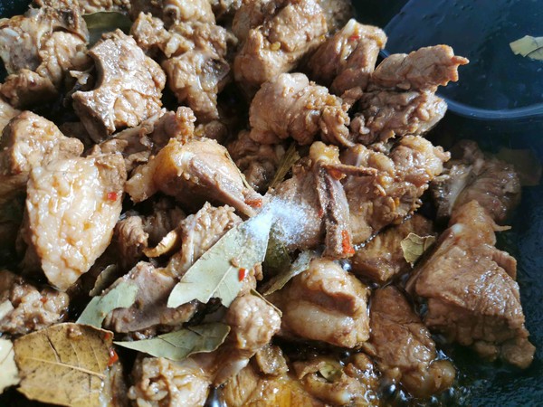 鍋邊饃饃—排骨燒毛豆的做法-家常味燒菜譜-易網(wǎng)健康養(yǎng)生網(wǎng) 鍋邊饃饃—排骨燒毛豆的做法-家常味燒菜譜