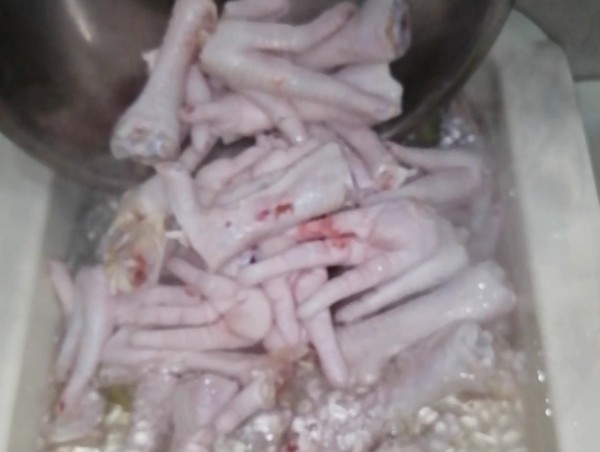 網紅酸辣雞爪的做法-酸辣味煮菜譜-易網健康養生網 網紅酸辣雞爪的做法-酸辣味煮菜譜