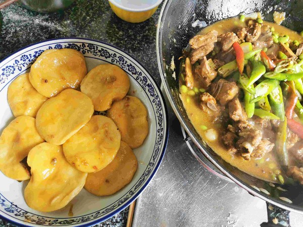 鍋邊饃饃—排骨燒毛豆的做法-家常味燒菜譜-易網(wǎng)健康養(yǎng)生網(wǎng) 鍋邊饃饃—排骨燒毛豆的做法-家常味燒菜譜