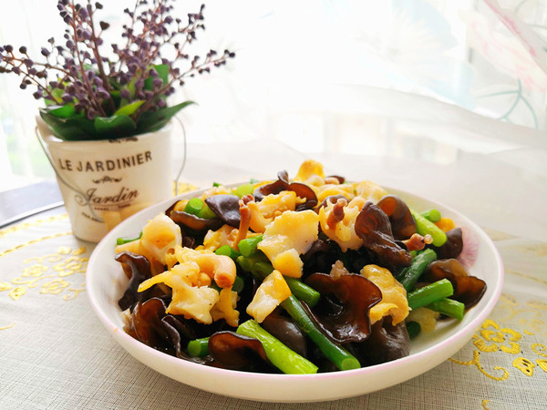 蒜苔炒假鮑魚的做法-咸鮮味炒菜譜