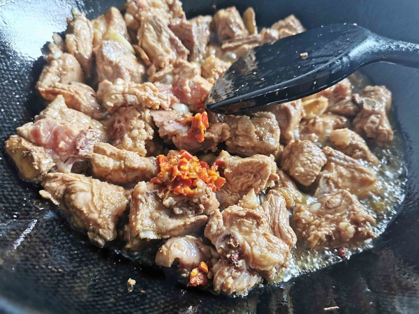 鍋邊饃饃—排骨燒毛豆的做法-家常味燒菜譜-易網(wǎng)健康養(yǎng)生網(wǎng) 鍋邊饃饃—排骨燒毛豆的做法-家常味燒菜譜