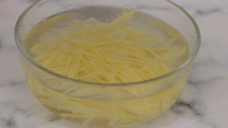 魚香土豆肉絲的做法-魚香味炒菜譜-易網健康養生網 魚香土豆肉絲的做法-魚香味炒菜譜