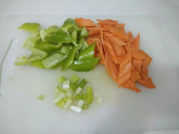 干豆腐炒尖椒的做法-家常味炒菜譜