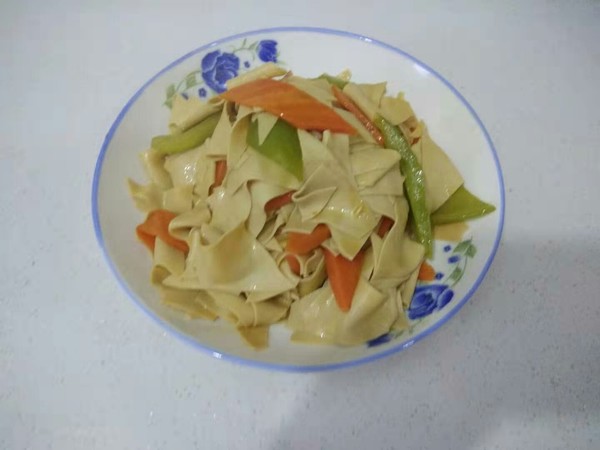 干豆腐炒尖椒的做法-家常味炒菜譜