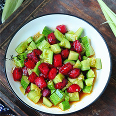 火龍果丸子拌黃瓜的做法-家常味拌菜譜