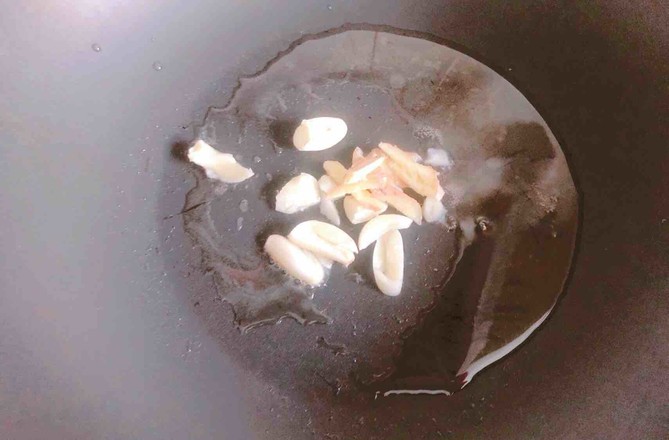 咖喱雞丁的做法-咸鮮味炒菜譜-易網健康養生網 咖喱雞丁的做法-咸鮮味炒菜譜