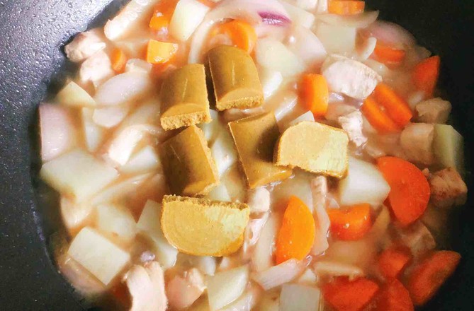 咖喱雞丁的做法-咸鮮味炒菜譜-易網健康養生網 咖喱雞丁的做法-咸鮮味炒菜譜