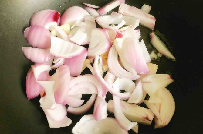 咖喱雞丁的做法-咸鮮味炒菜譜-易網健康養生網 咖喱雞丁的做法-咸鮮味炒菜譜