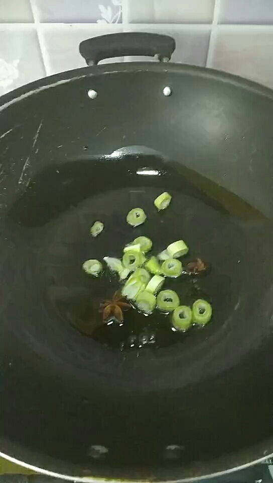 素燉角瓜的做法-家常味燉菜譜-易網健康養生網 素燉角瓜的做法-家常味燉菜譜