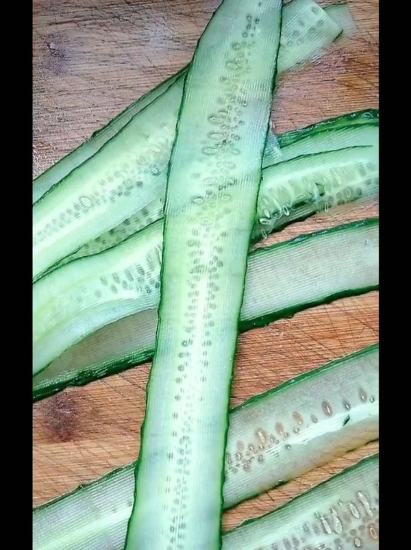 《青瓜海蜇》的做法-酸辣味拌菜譜-易網健康養生網 《青瓜海蜇》的做法-酸辣味拌菜譜