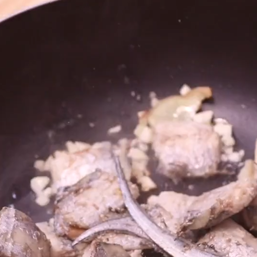 家常紅燒帶魚的做法-家常味燜菜譜