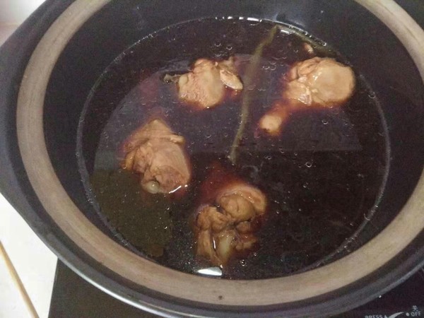 鹵雞腿的做法-香辣味鹵菜譜-易網健康養生網 鹵雞腿的做法-香辣味鹵菜譜