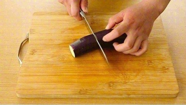 肉末茄子的做法-家常味炒菜譜