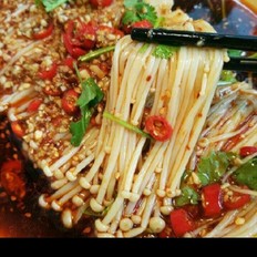 紅油金針菇的做法-家常味拌菜譜