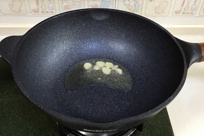 玉米筍炒時蔬的做法-家常味炒菜譜-易網健康養生網 玉米筍炒時蔬的做法-家常味炒菜譜