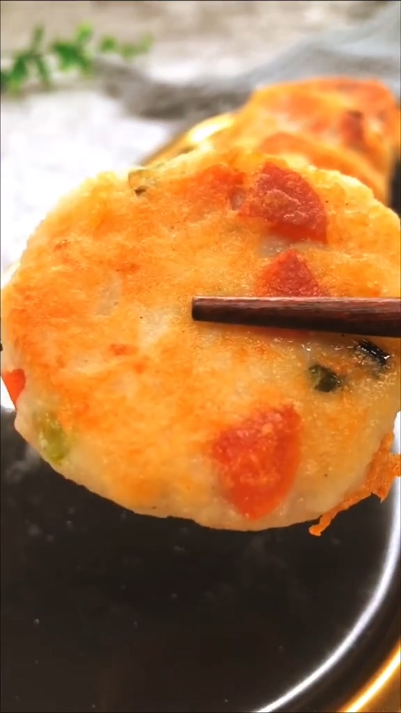 香煎小藕餅的做法-咸鮮味煎菜譜