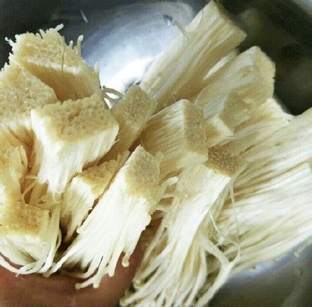 紅油金針菇的做法-家常味拌菜譜-易網健康養生網 紅油金針菇的做法-家常味拌菜譜