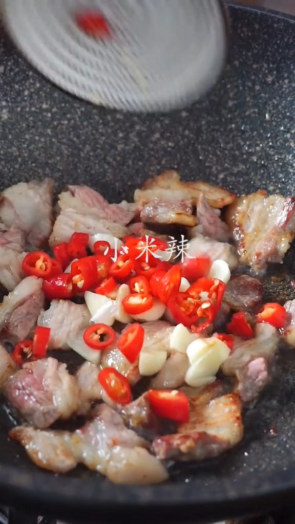 家常小炒四季豆的做法-咸鮮味炒菜譜-易網健康養生網 家常小炒四季豆的做法-咸鮮味炒菜譜