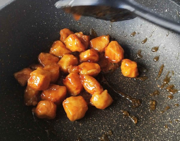 糖醋三文魚丁的做法-酸甜味炒菜譜-易網(wǎng)健康養(yǎng)生網(wǎng) 糖醋三文魚丁的做法-酸甜味炒菜譜