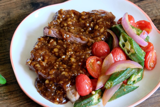 黑椒牛排的做法-家常味煎菜譜-易網健康養生網 黑椒牛排的做法-家常味煎菜譜