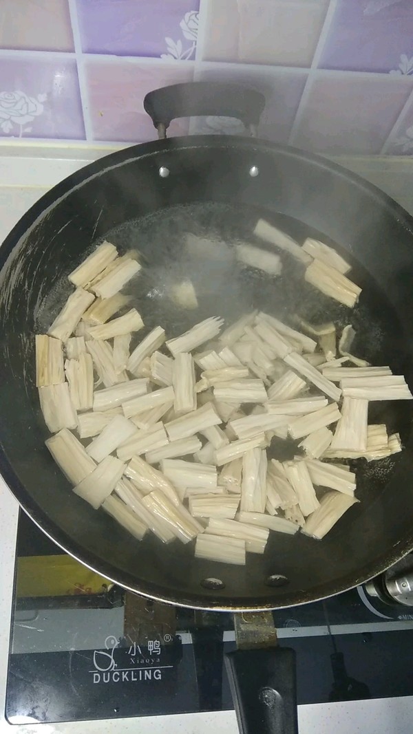 大拌菜的做法-酸辣味拌菜譜-易網<a href=http://www.jsjjzhkt.cn/ target=_blank class=infotextkey>健康養生</a>網 大拌菜的做法-酸辣味拌菜譜