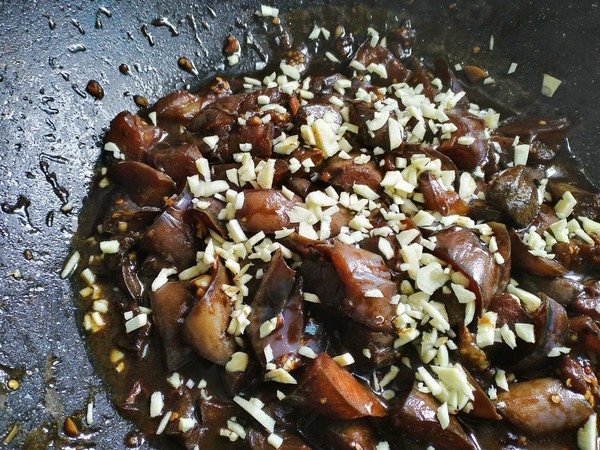 健康少油的蠔油茄子的做法-家常味炒菜譜-易網健康養生網 健康少油的蠔油茄子的做法-家常味炒菜譜