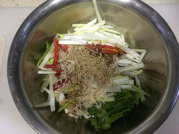 蝦皮老虎菜的做法-咸鮮味拌菜譜-易網健康養生網 蝦皮老虎菜的做法-咸鮮味拌菜譜